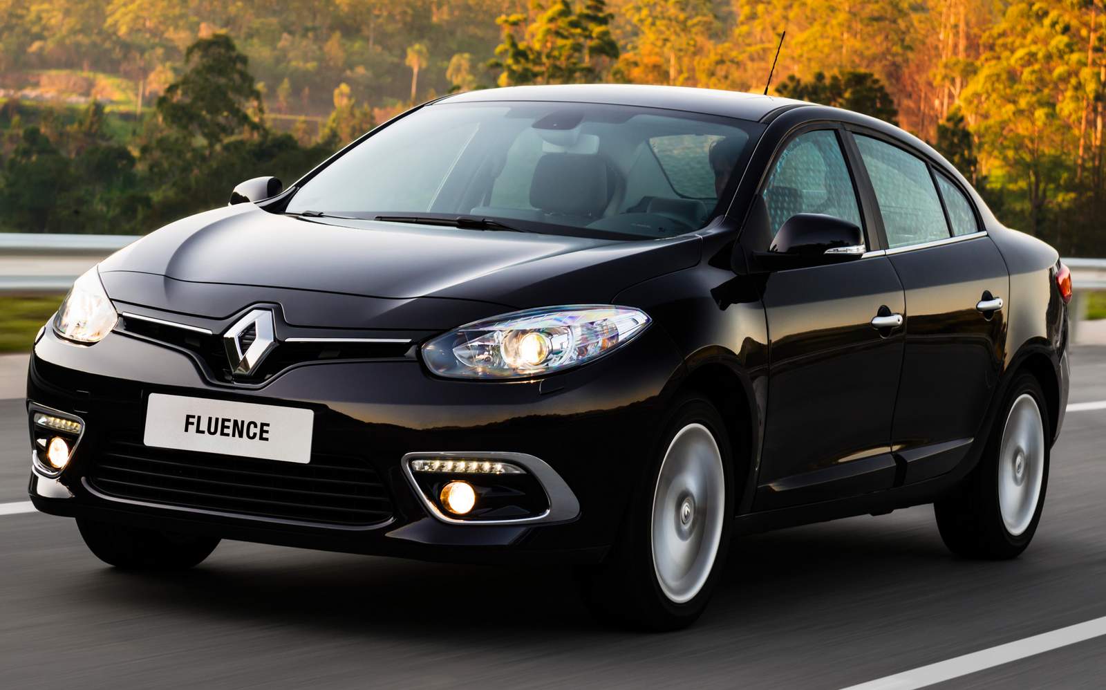 Renault Fluence 2017: Veja os preços e opções de financiamento