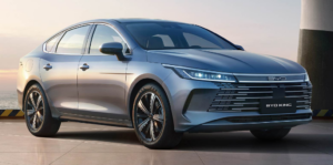 BYD King 2025: Tecnologia híbrida e foco no custo-benefício